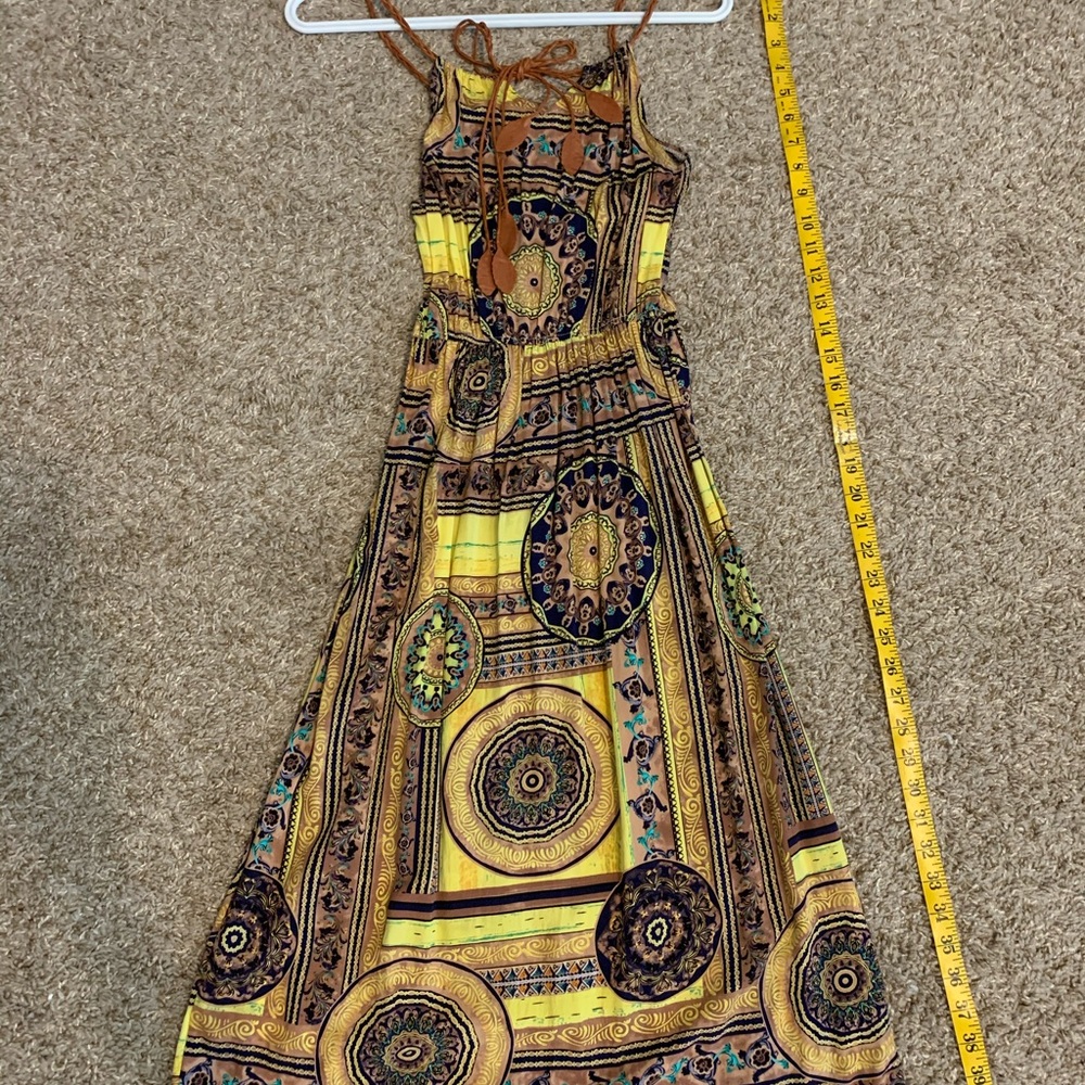 Dress - Picture 2 of 2